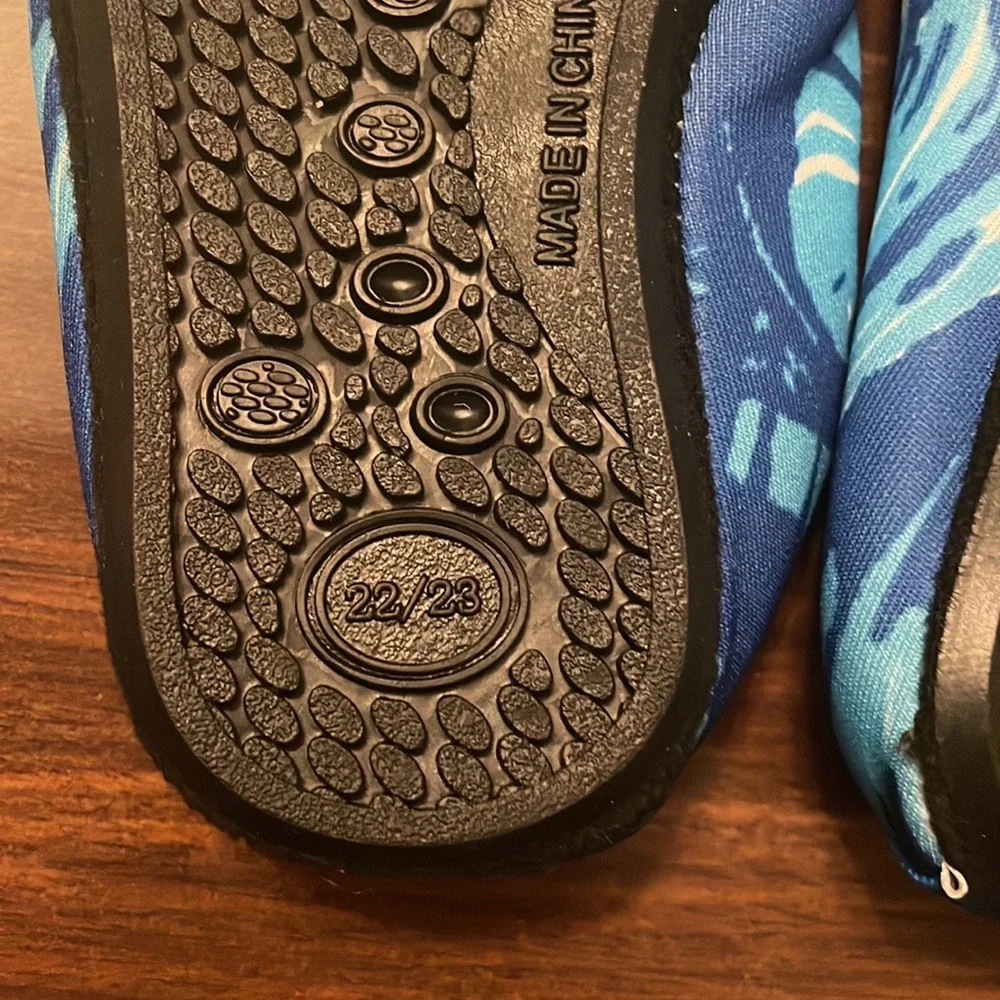 Girls Graphic Breathable Aqua Socks For All Season size 22/23